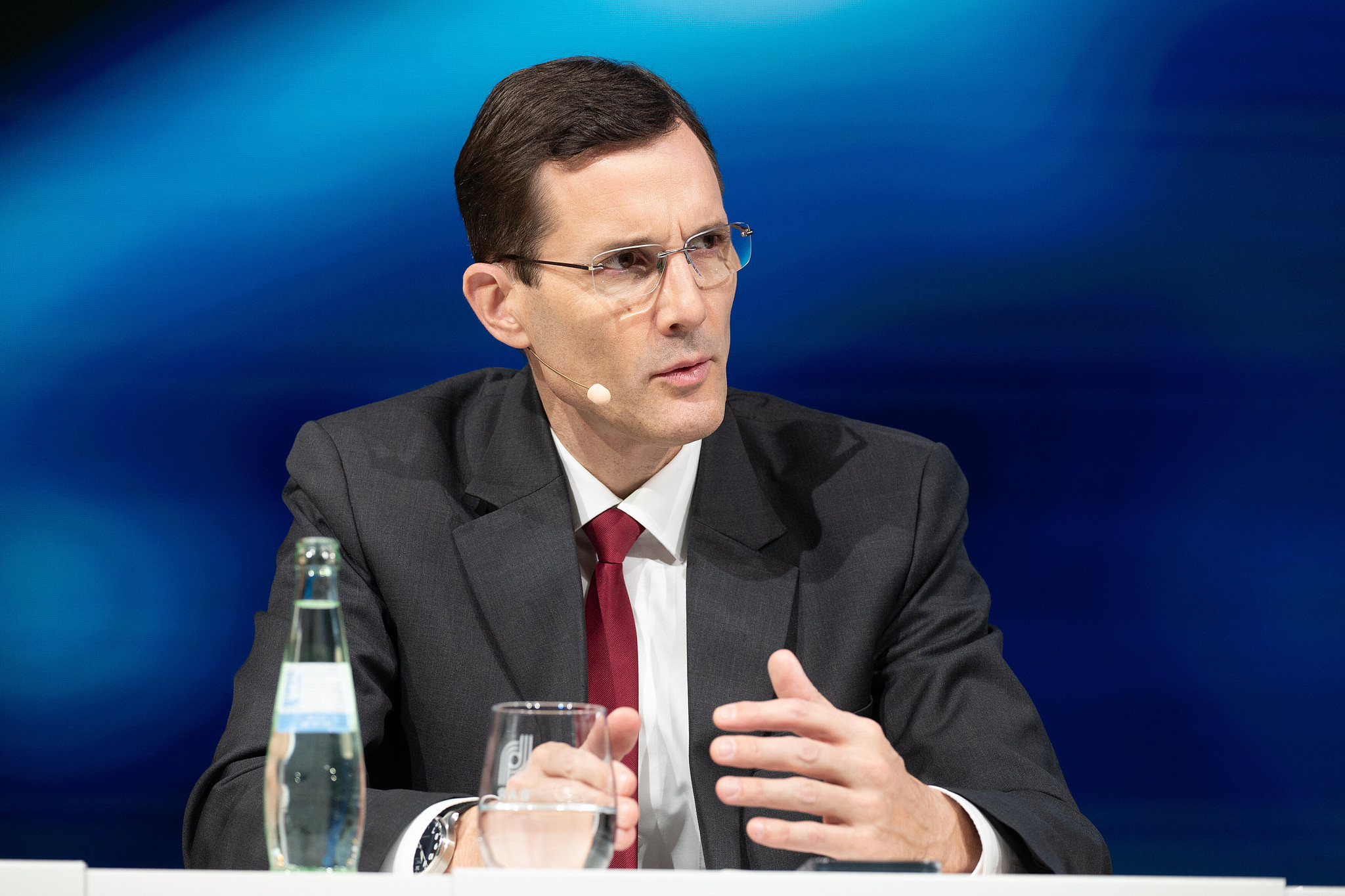 China gilt als bedeutender Wachstumsmotor für Weltwirtschaft: Interview mit Vorstandsvorsitzenden der DHL Group