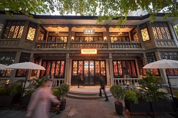 Das Shanghai Restaurant kooperiert mit Balenciaga, um den „Nanxiang Mantou Palast“ vorzustellen