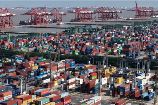 Shanghai legt Ziele für den Ausbau seines internationalen Schifffahrtszentrums bis 2030 fest