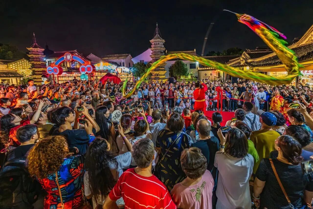 Shanghai erlebt während der Feiertage zum Nationalfeiertag einen Tourismusboom