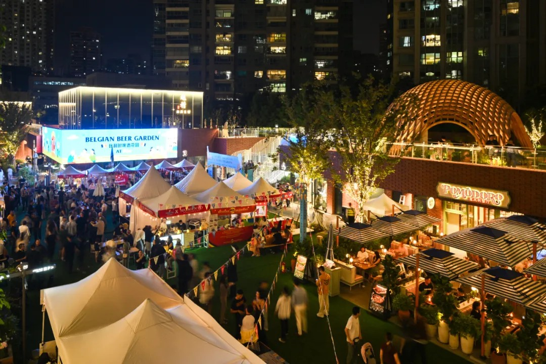 Belgischer Biergarten kehrt ins Einkaufszentrum PAC zurück