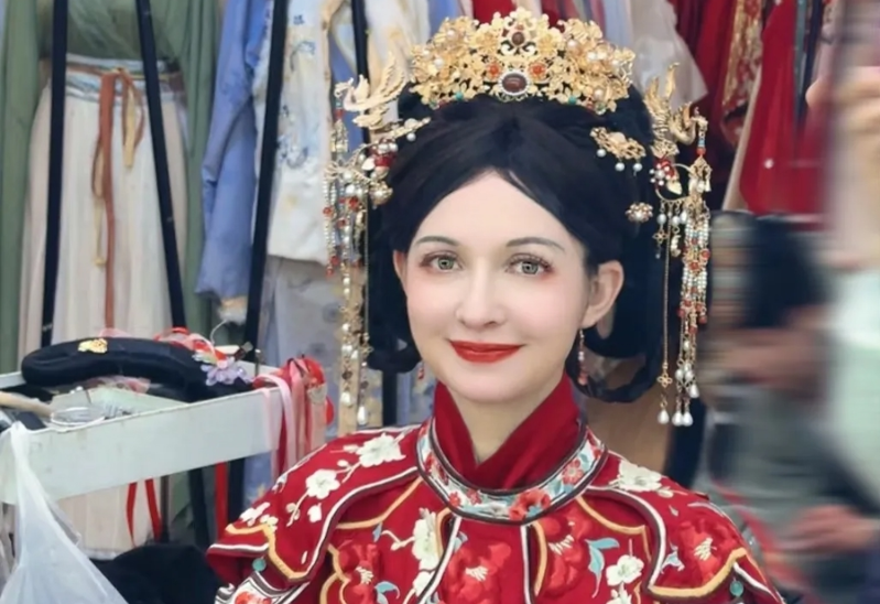 Traditionelle chinesische Gewänder erobern internationale Social-Media-Plattformen