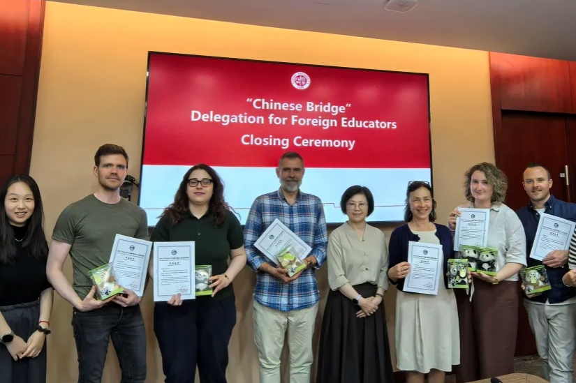 Schulterschluss im Bildungswesen: Erste „Chinese Bridge“-Delegation des Konfuzius-Instituts Hamburg besucht Shanghai