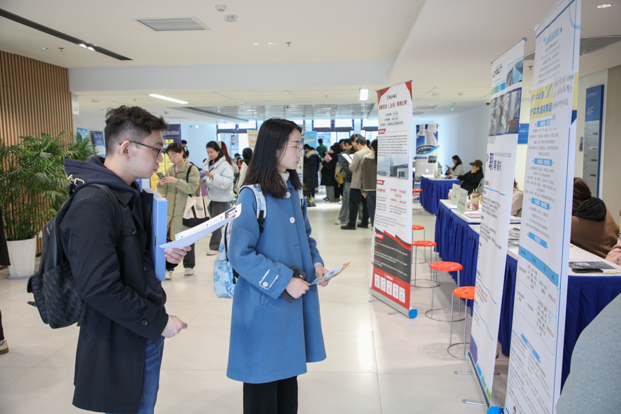 Chinesische Firmen setzen auf Fremdsprachen-Talente mit Zusatzqualifikationen