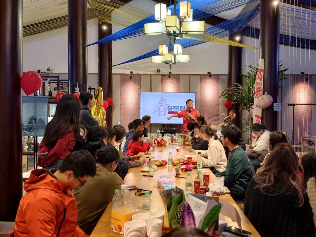 Austauschschüler tauchen in kulturelle Vielfalt