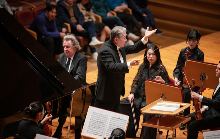 Österreichischer Pianist und Sinfonieorchester Shanghai gestalten gemeinsam einen „Musikabend“ mit zwei Klavierkonzerten von Brahms