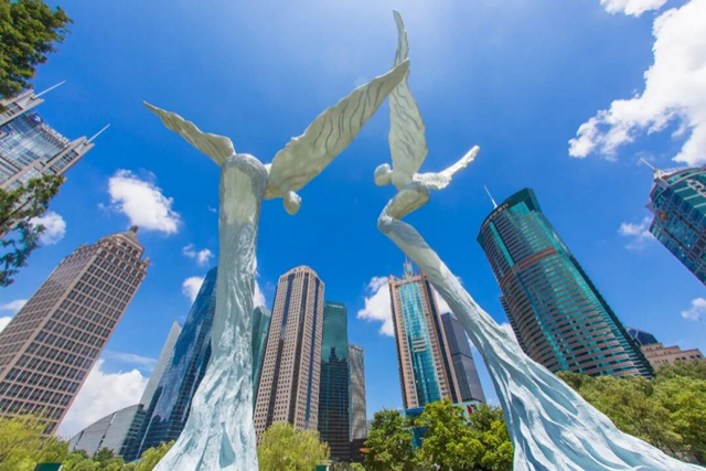 Neue Produkte multinationaler Unternehmen aus Pudong auf der 9. CIIE