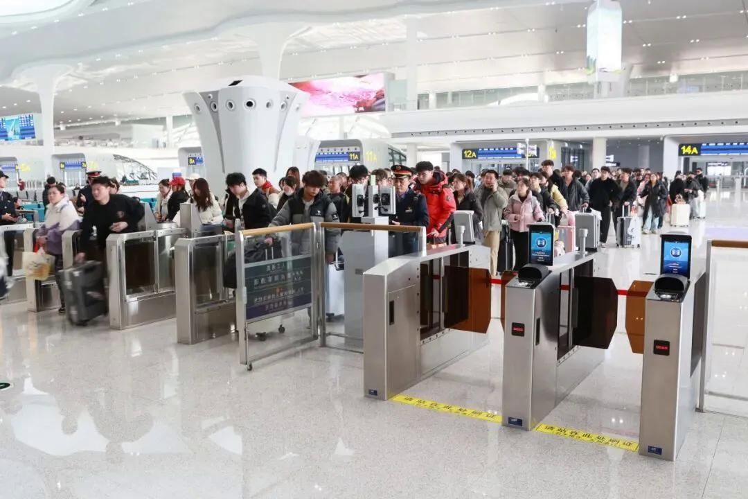 Chinas Eisenbahngesellschaft erlaubt zeitlich begrenzte Rückgabe von Fehlkäufen