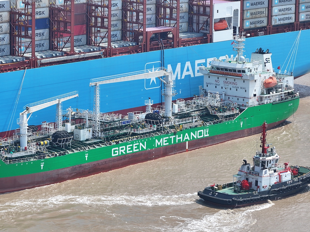 Shanghai Hafen bietet Betankungsmöglichkeiten mit lokal produziertem grünem Methanol an