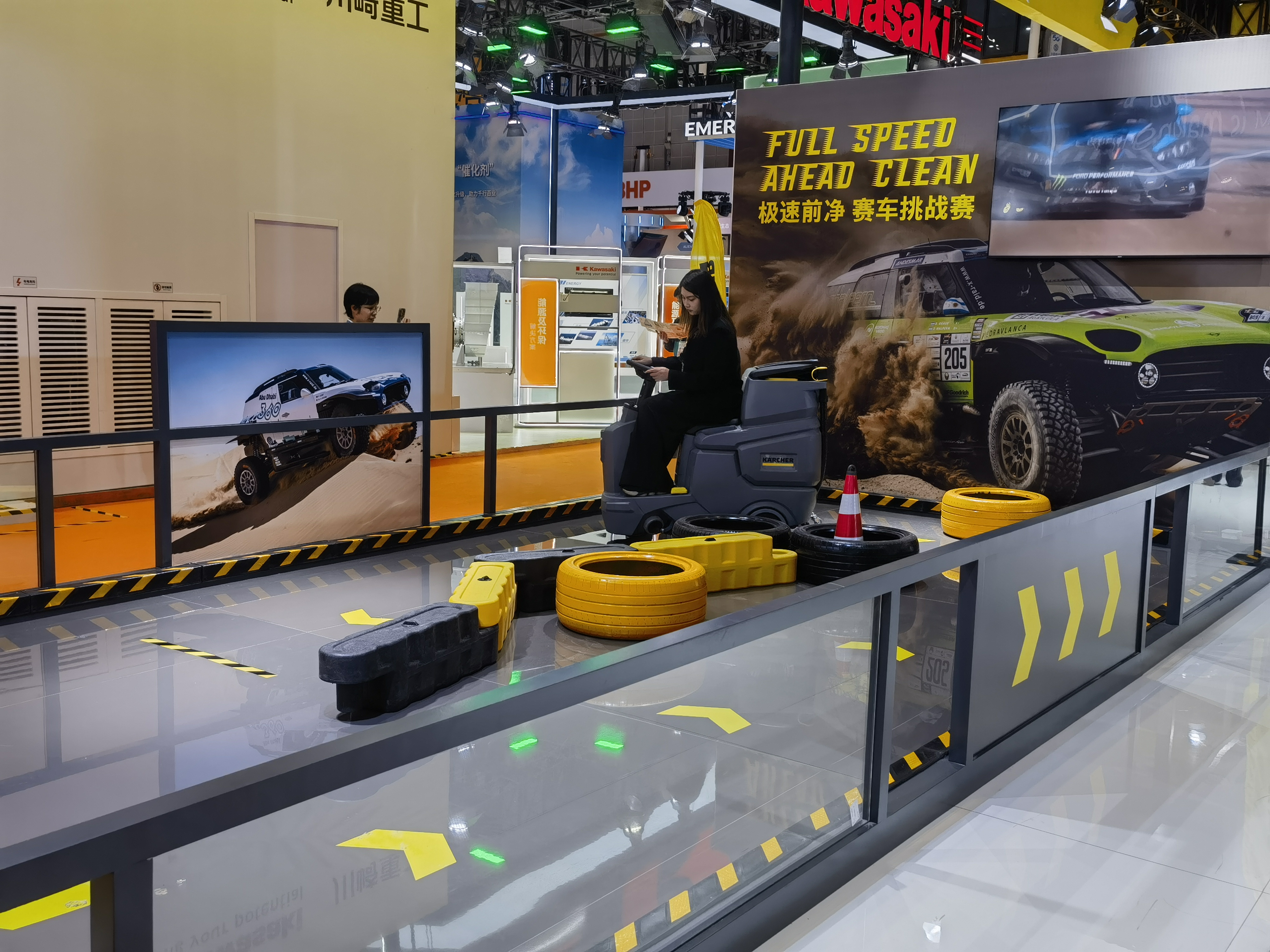 Deutsches Reinigungsgeräte Unternehmen präsentiert Lokalisierungsleistungen auf 8. CIIE