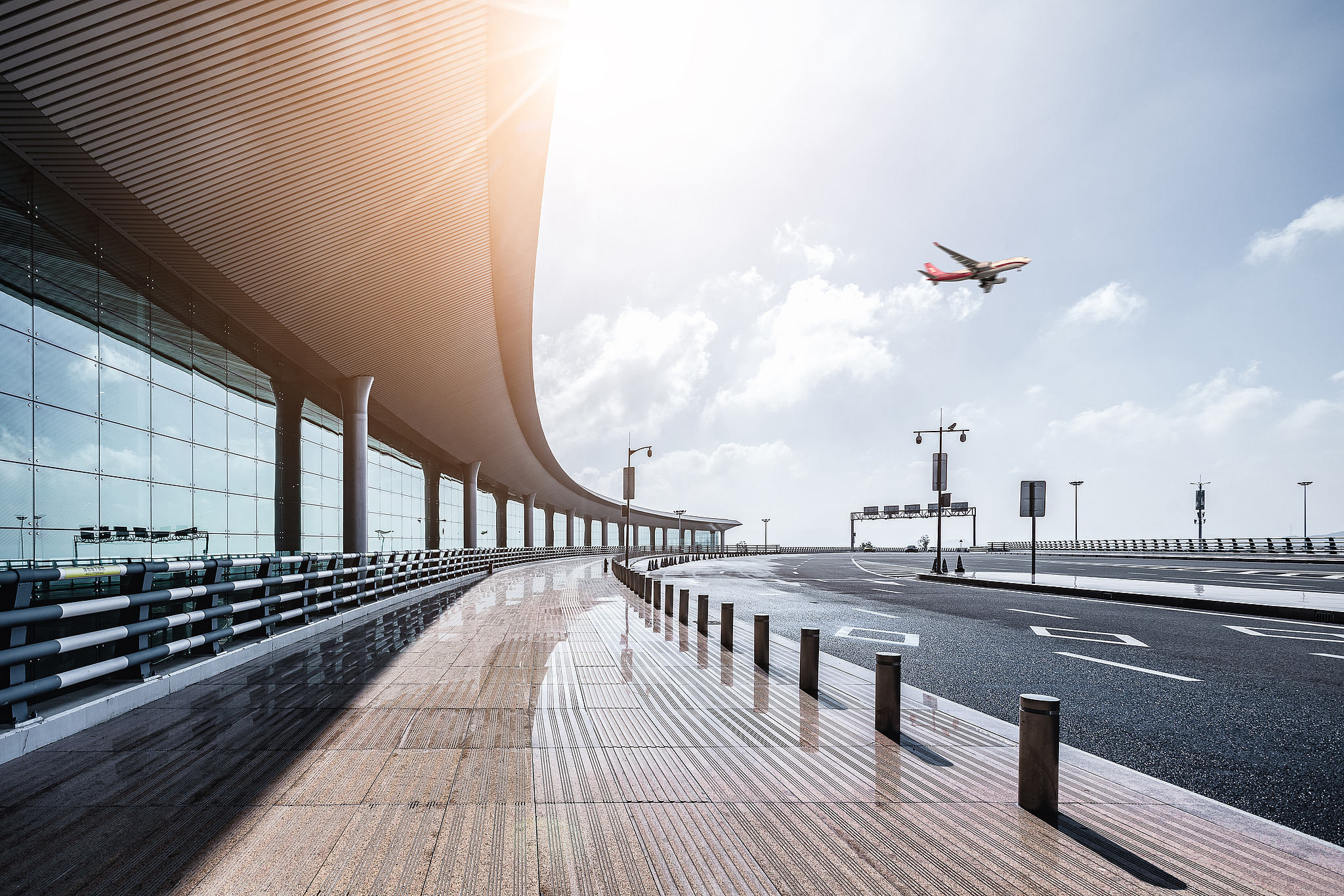 China Eastern Airlines erweitert europäisches Streckennetz um drei neuen Direktflüge ab Shanghai